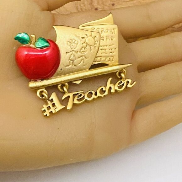 Vintage Teacher Gifts AJC Red Apple #1 Teacher Brooch Pin Gold Tone Large 4090 - Picture 3 of 11